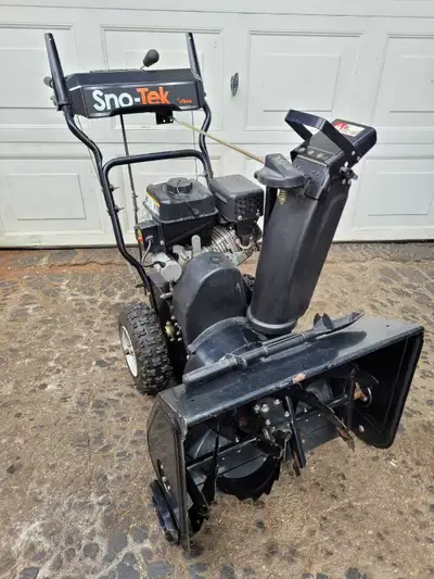 Ariens 24" snowblower , View more