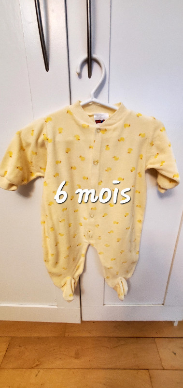 Pyjama bébés 6 mois dans Vêtements - 3 à 6 mois  à Ville de Québec
