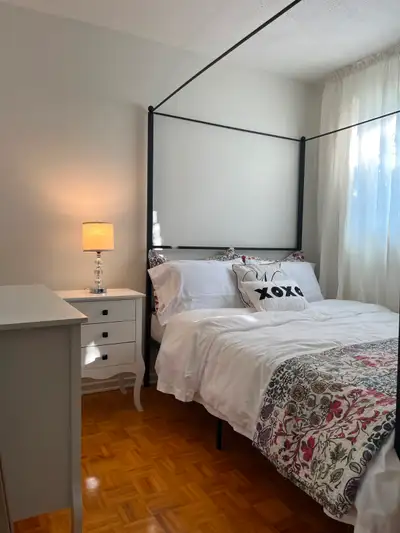 Algonquin College, close to all amenities and Baseline bus station. All inclusive, wifi and laundry...