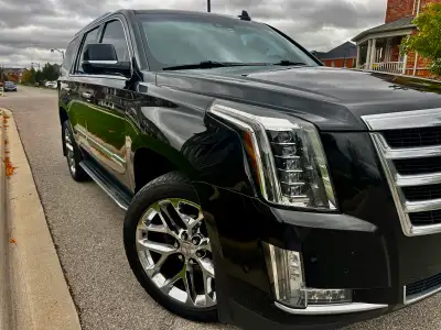 2019 Cadillac Escalade Premium Luxury – Immaculate Condition This Escalade is in exceptional shape,...