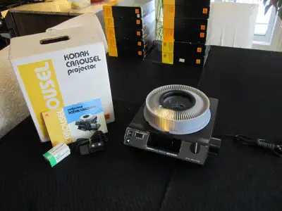 Vintage Model 4600 Kodakl Carousel Slide Proj & Comet Screen., View more