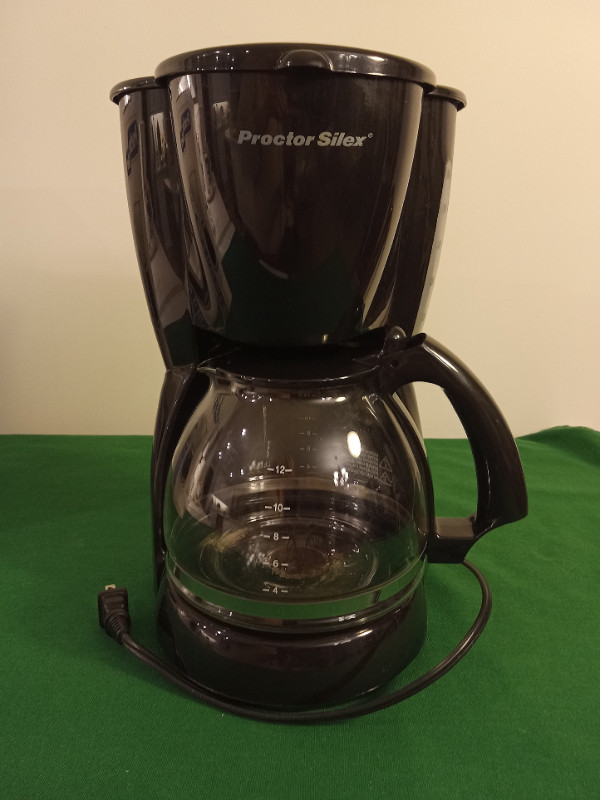 Coffee Maker, Proctor Silex, 12 cup Only $5 dans Machines à café  à Guelph