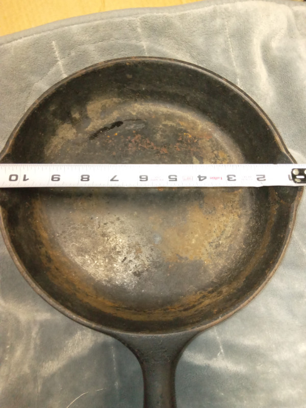 Wagner Ware Sidney O Cast Iron Skillet in Arts & Collectibles in St. Catharines - Image 2