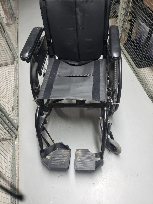 Wheelchair Medical Supplies URGENT dans Santé et besoins spéciaux  à Ville de Montréal - Image 2