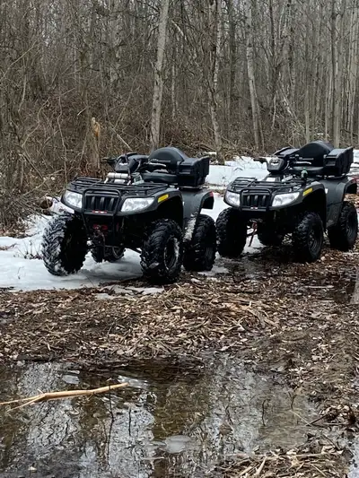 Textron Alterra 700 eps. both have heated grips and warn 3000 winch.(1)4710km (2) 3974km. Bluetooth...