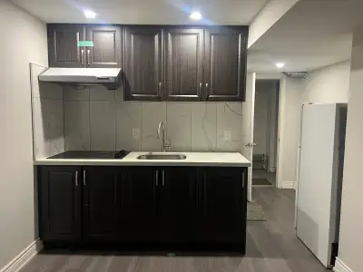 1 bedroom 1 living room 1 washroom 1 kitchen Please call 416-454-3469 STUDENTS ONLY $1500 plus 30% b...