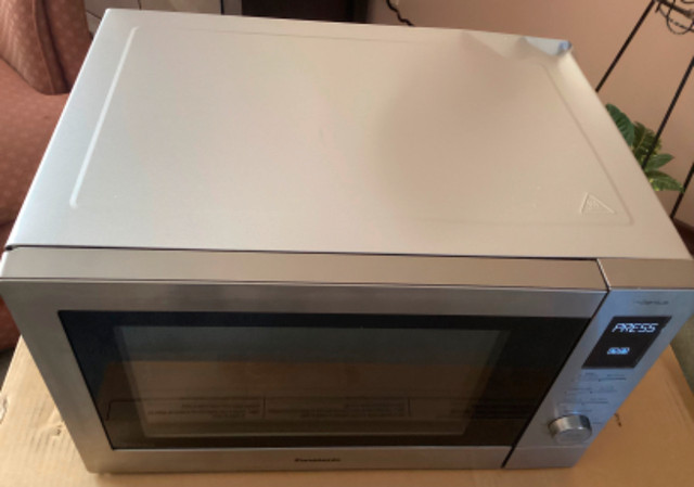 Panasonic 34L Combination Oven in Microwaves & Cookers in Thunder Bay - Image 3