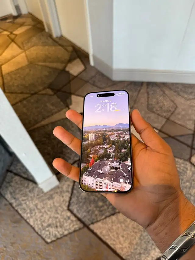 iPhone 16 pro  in Cell Phones in Delta/Surrey/Langley - Image 6
