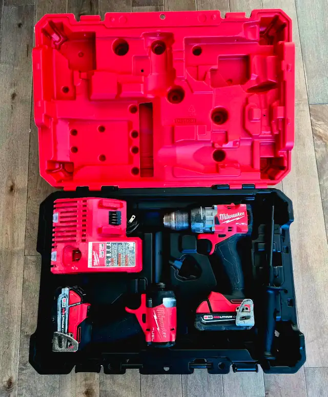 Milwaukee M18 FUEL Drill Kit