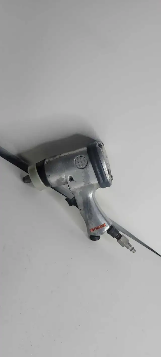 Universal power UP 5206 1/2" IMPACT WRENCH  in Power Tools in Oakville / Halton Region - Image 3