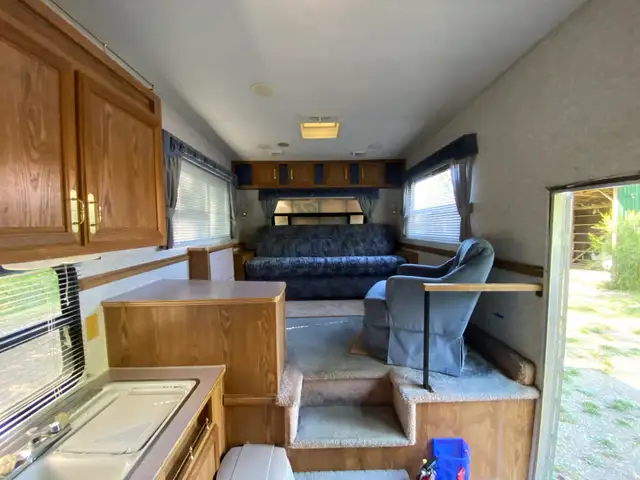 5TH WHEEL TRAILER FOR SALE OR RENT , DAILY / WEEKLY OR MONTHLY in Travel Trailers & Campers in Campbell River - Image 8