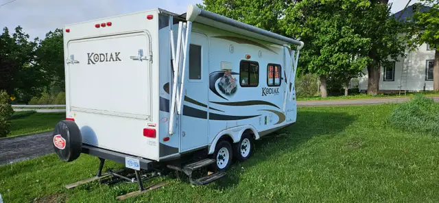 2010 Dutchmen Kodiak TT hybrid camper trailer for sale in Travel Trailers & Campers in Owen Sound - Image 6