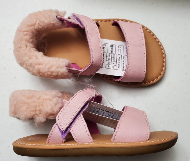 New UGG boots infant toddler sandals size 6/7 18-24 months in Clothing - 18-24 Months in City of Toronto - Image 3