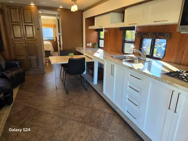 Motorisé 2011 Newmar Canyon star 3856 in RVs & Motorhomes in Lanaudière - Image 7