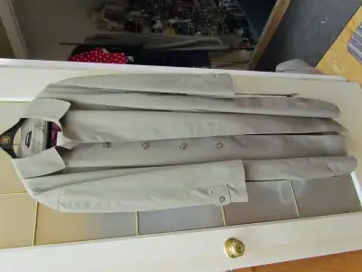 Trench Coat - London Fog NEW fm the Bay, Full zip in liner, View more