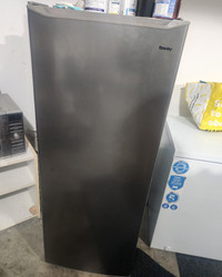 Danby Upright Freezer 6 ft