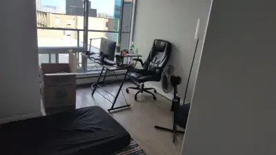 ️ Semi-private room (one more bed in the room) 3 other roommates in the apartment Rent: $625/month A...