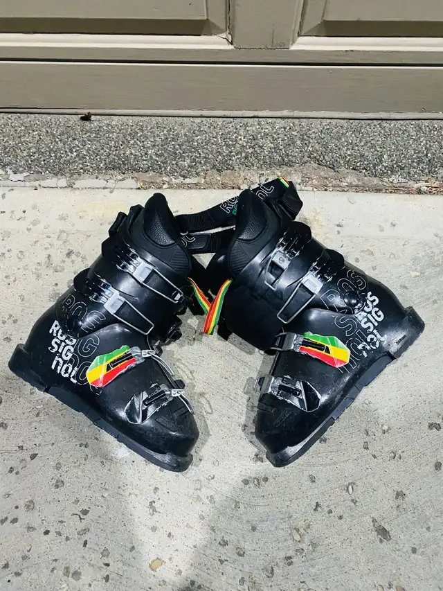 Rossignol Ski Boots 22.5 in Ski in Calgary - Image 2