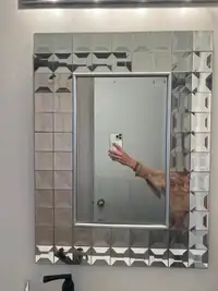 Bathroom mirror 
