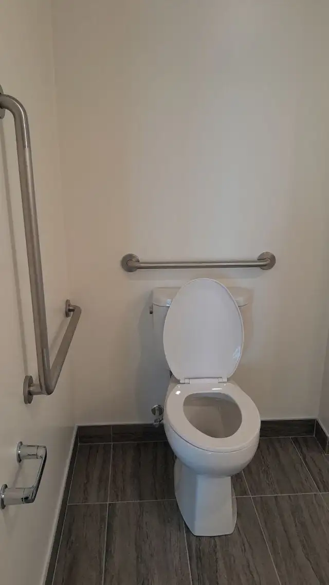 2-Bedroom Apartment at 655 Anand Private in Long Term Rentals in Ottawa - Image 9