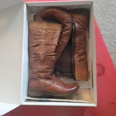 Aldo Brown BASSETTI-28 (size 36) Riding Boot, View more