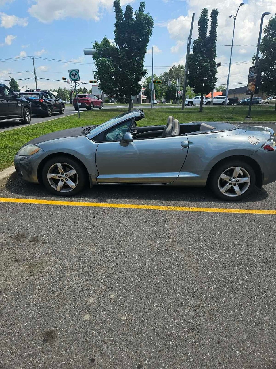 Mitsubishi Eclipse 2007 photo 2