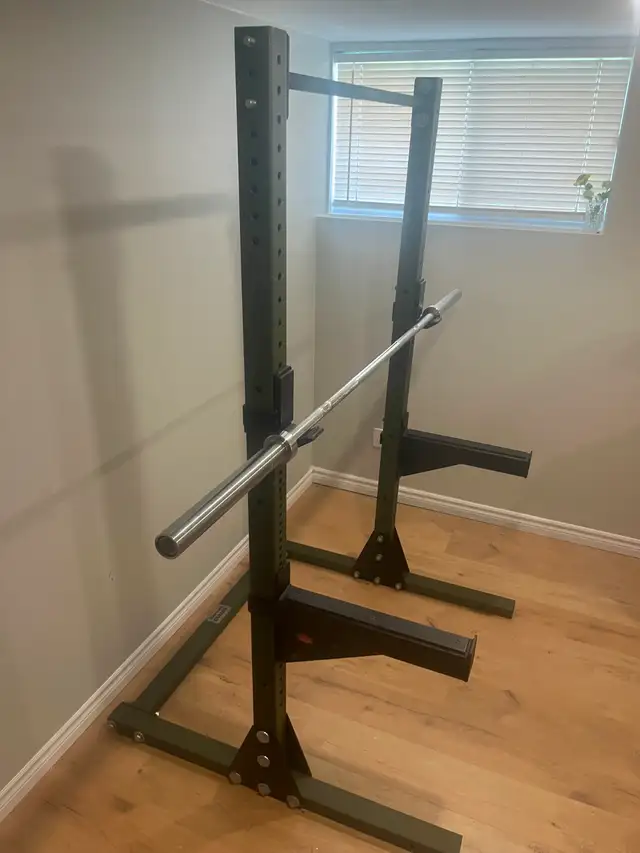 SRC Squat Rack and Pull Up Bar