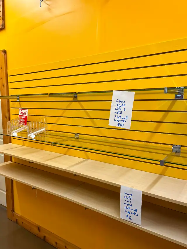 Retail shelving, racks, hangers and displays in Industrial Shelving & Racking in Regina - Image 9