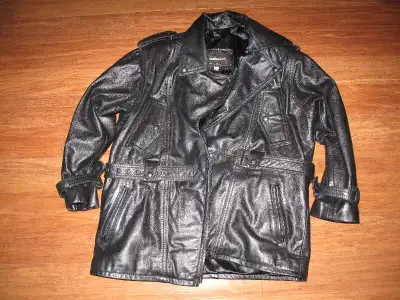 Manteau en cuir., View more