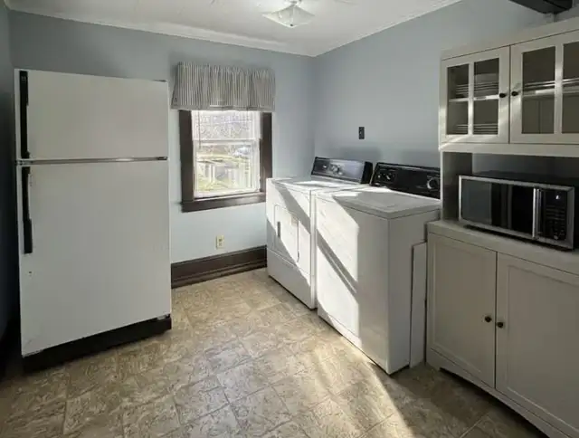 Charming 2-Bedroom Rental on a Spacious Town Lot in Liverpool in Short Term Rentals in Bridgewater - Image 5