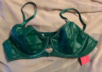 Woman’s bra, View more