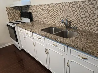 Apartamento Basement en St Clair Av W y Caledonia