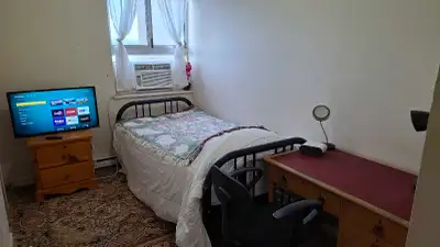 Room in 2-bedroom apartment close to uOttawa preferably for short stay of co-op, visiting or interna...