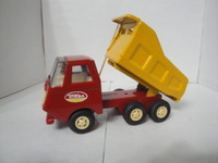 TONKA SMALL DUMP TRUCK