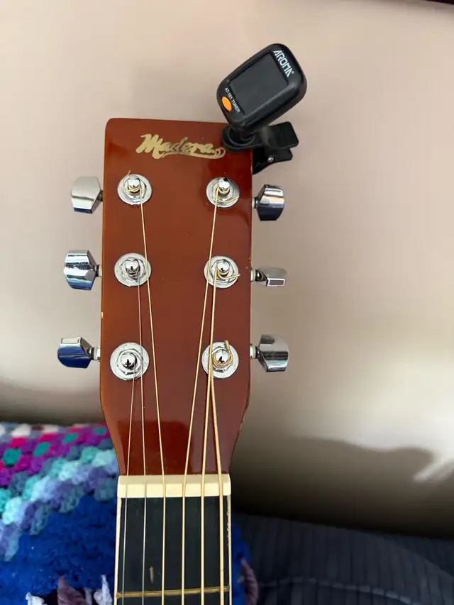 Left Handed Madera Acoustic Guitar Bundle in Guitars in St. John's - Image 4