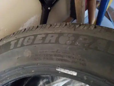 Nearly new 4- 235 55 19 tires 95% tread wear left