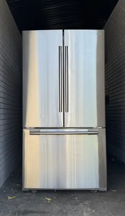 Big Samsung fridge with ice - delivery possible , View more