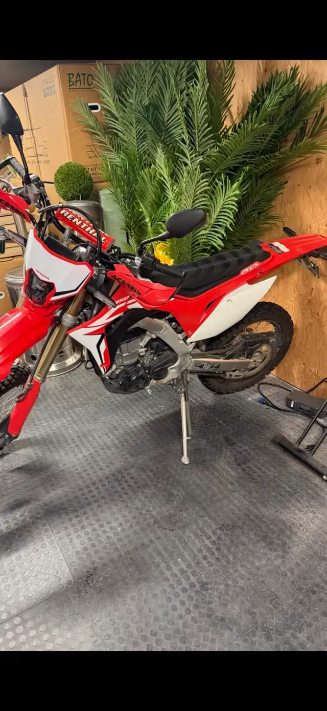 honda crf450L 2019 in Dirt Bikes & Motocross in Laval / North Shore - Image 3