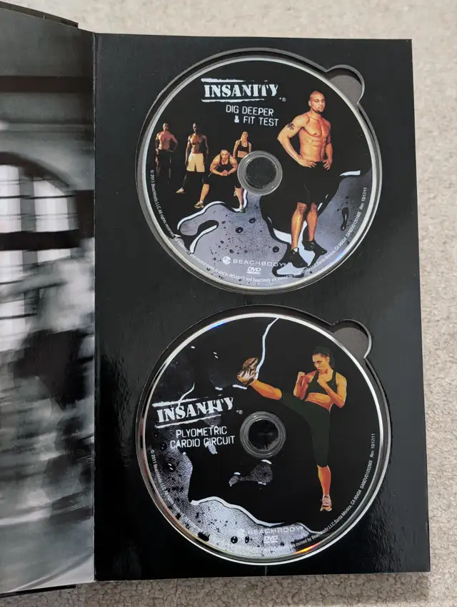 INSANITY Workout Program Deluxe Kit 10 + 3 DVD Set in CDs, DVDs & Blu-ray in Hamilton - Image 7