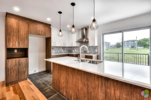 4-Bedroom, 2-Bathroom House – Venice in Quebec