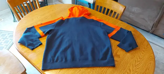 Never worn FANATICS Edmonton Oilers Pullover Hoodie (XL)63235014843651121