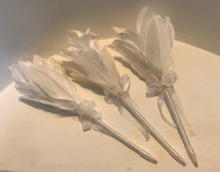 ***WEDDING ACCESSORIES*** Feather Pen Cake Topper Rose Petals