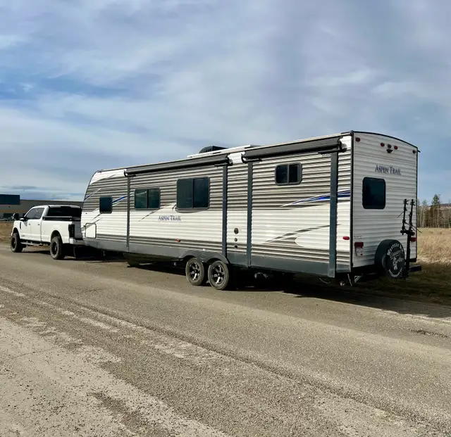 2019 Aspen trail Holiday Trailer  in Travel Trailers & Campers in Fort St. John - Image 3