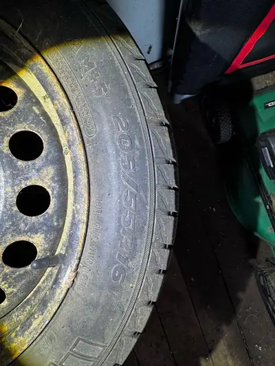 4 Starfire winter tires with rims 205/55R16 Bolt pattern 5x105 J 16x6 1/2J Had them of a Chevy Cruze