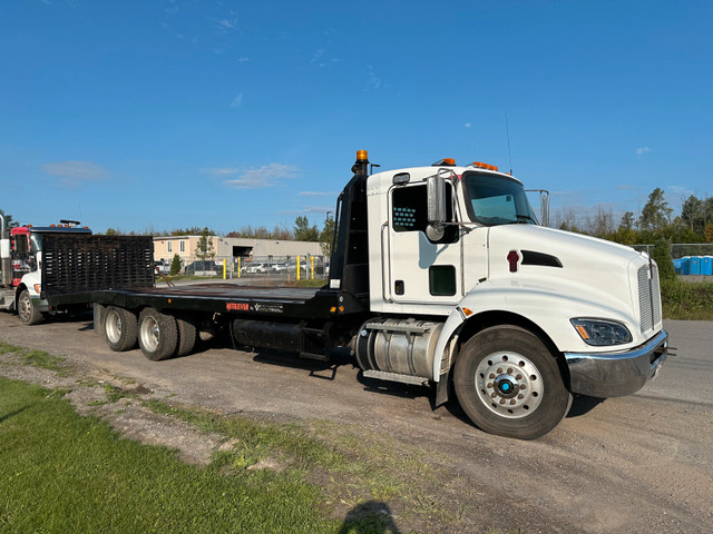Kenworth T370 Truck with Versatran 15T Retreiver 2017 in Cars & Trucks in Ottawa