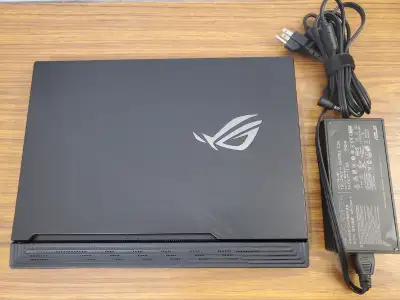 Asus ROG Strix G512LW, READ, View more
