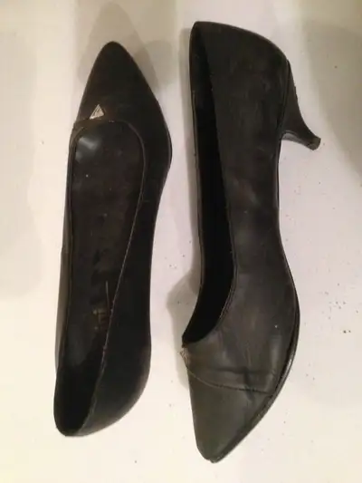 Size 8.5. All in good condition. $4 each