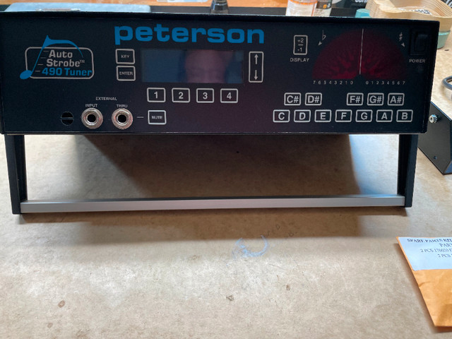 Peterson Model 490 Autostrobe Tuner in Pro Audio & Recording Equipment in City of Toronto