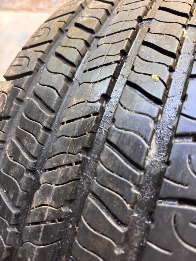 Goodyear assurance 215/70r16 all season in Tires & Rims in Trenton - Image 5