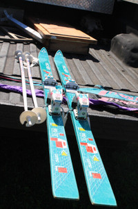 Down hill Fischer Pro-Tech Skis w/ poles, skis -76" L poles- 50"